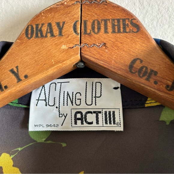 70's Sheer Floral Blouse - Picture 5 of 9